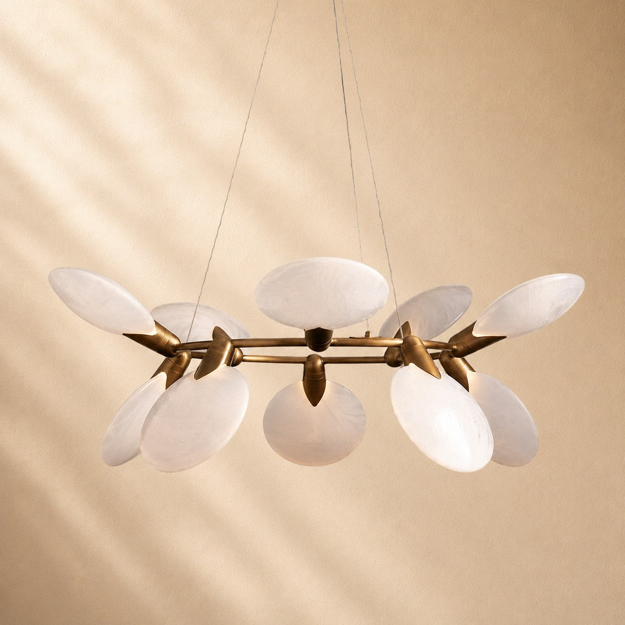 Lynn Nimbus Round Chandelier
