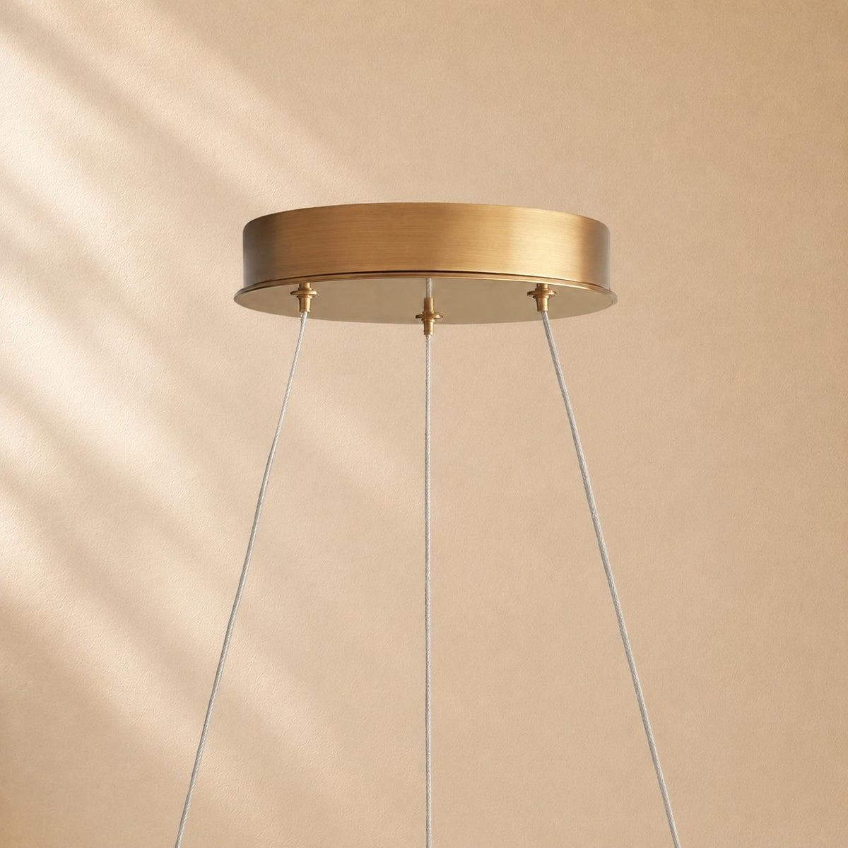 Lynn Nimbus Round Chandelier