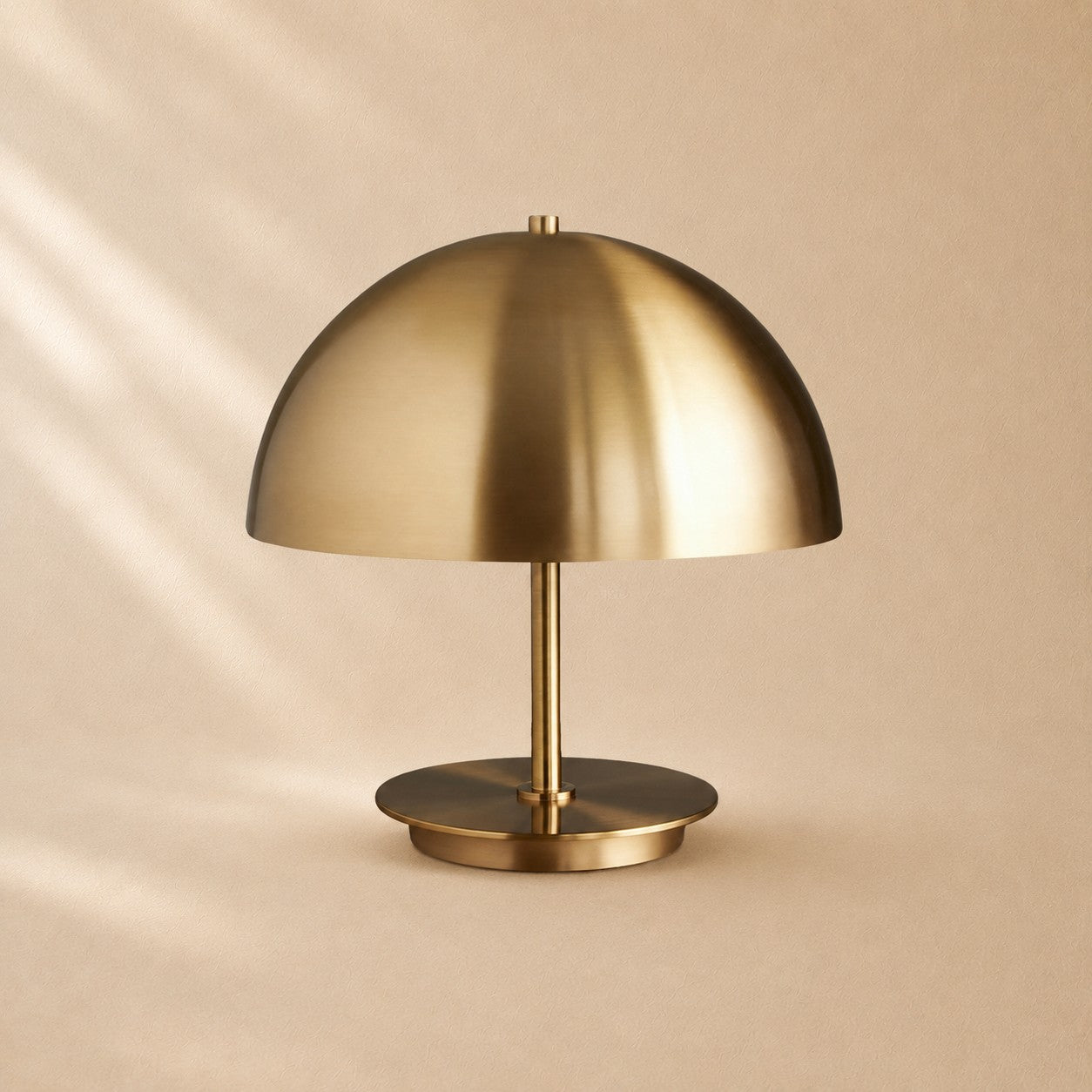 Nahum Dome Metal Table Lamp