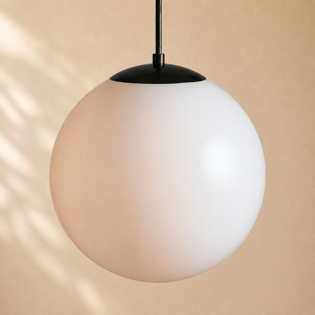 Nelson XL Globe Pendant with Rod